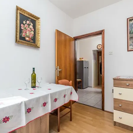 Apartament Strott *
