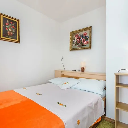 Strott Apartment