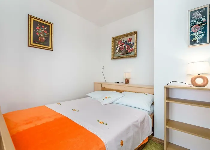 Strott Apartment