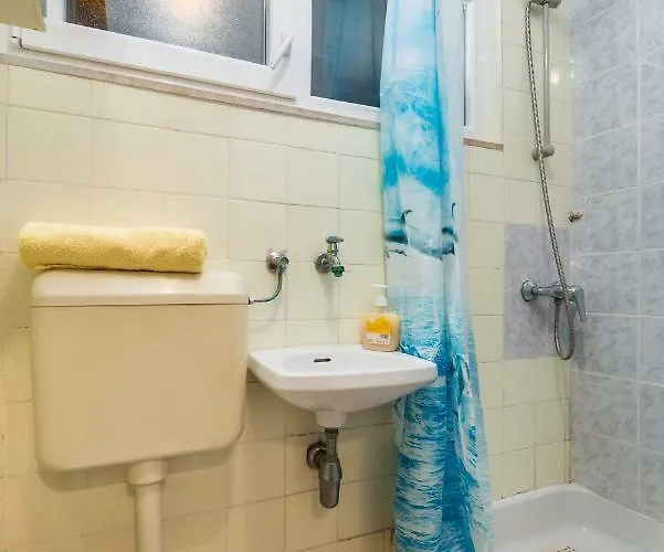 Apartment Strott Pinezici (Krk)