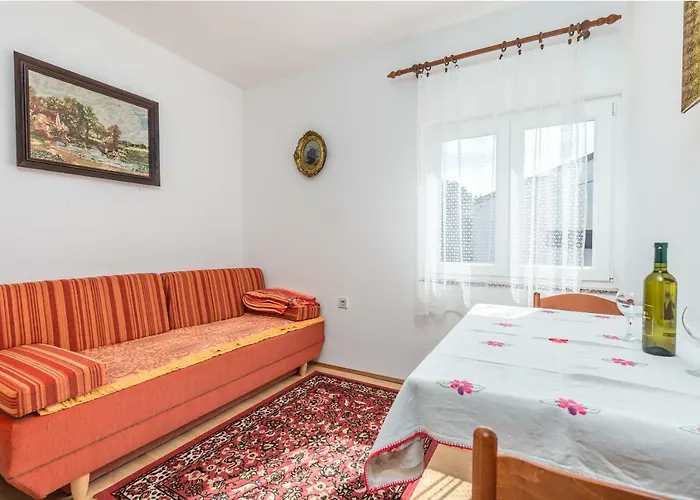 Apartman Strott